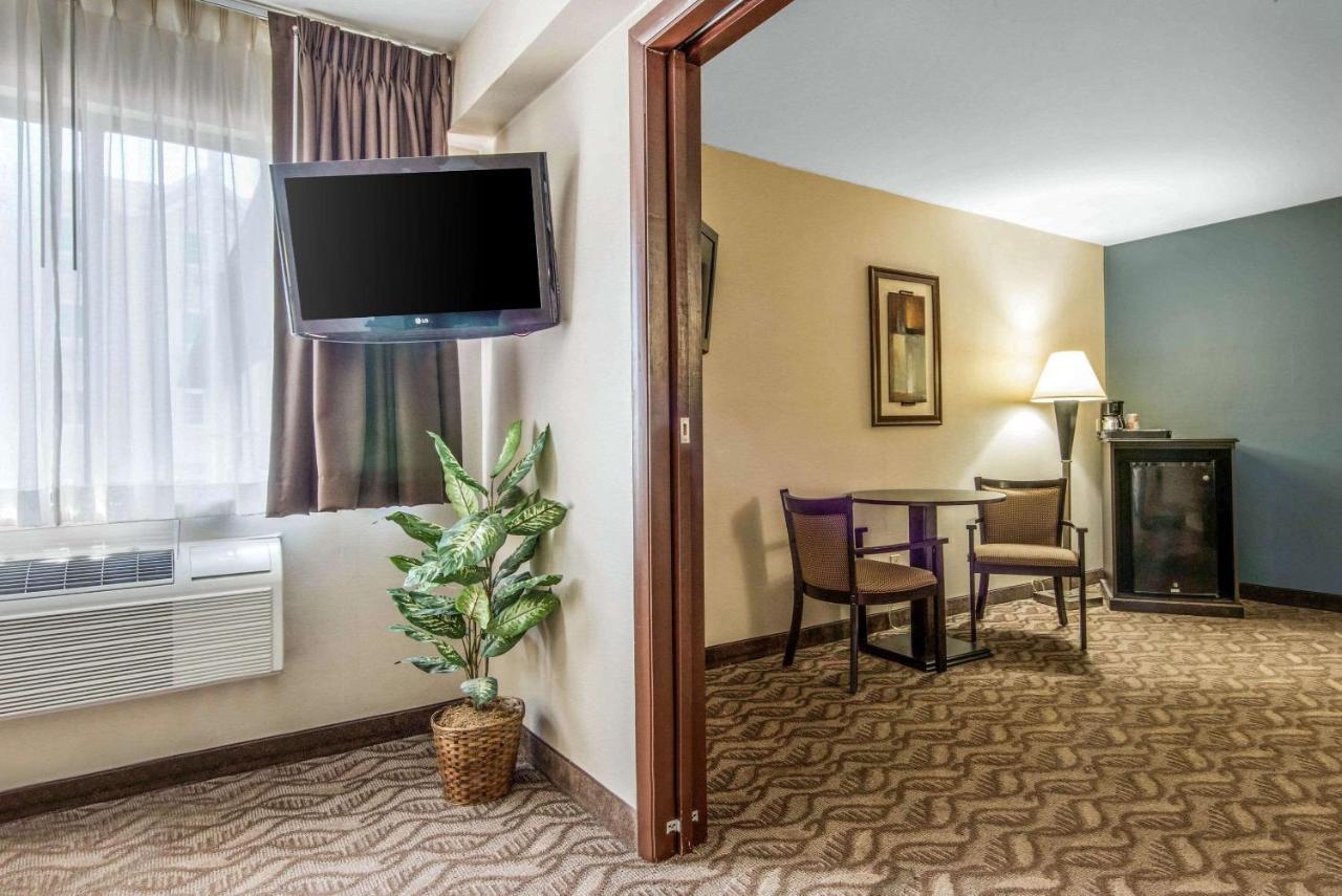 Quality Inn - Niagara Falls Blvd Exteriör bild